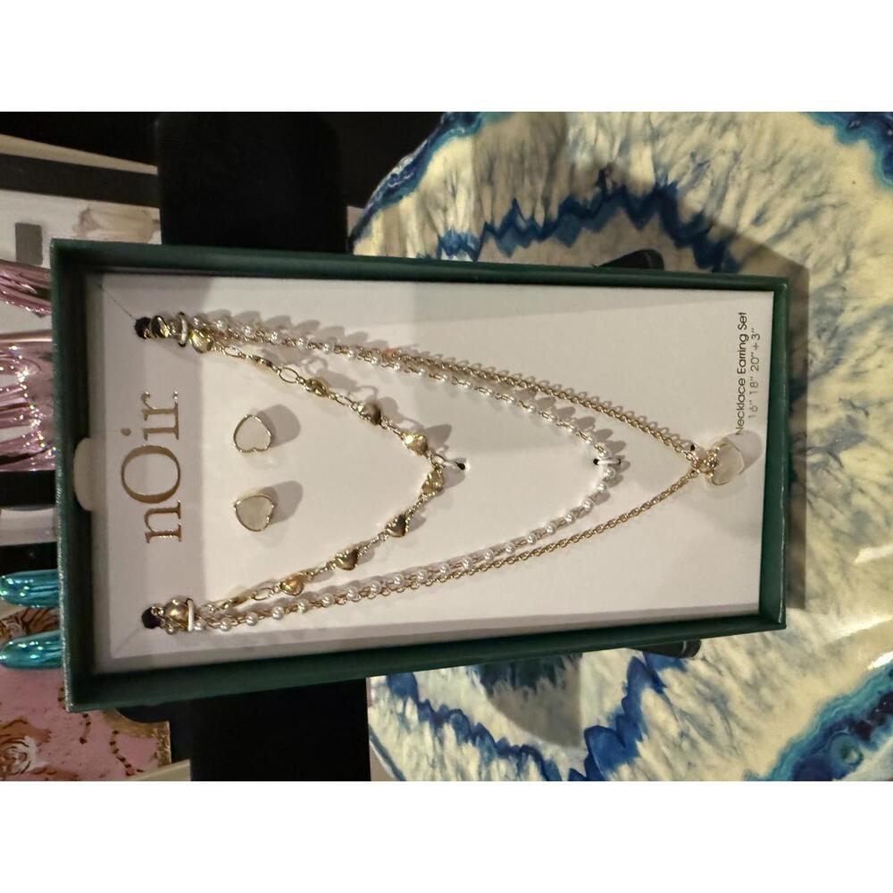 nOir Gold Tone Heart Necklace and Earring Set NWT